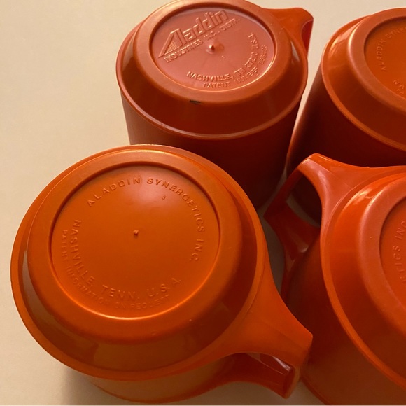 Vintage 60s Aladdin Industries stackable plastic insulated coffee mugs set - Picture 15 of 16